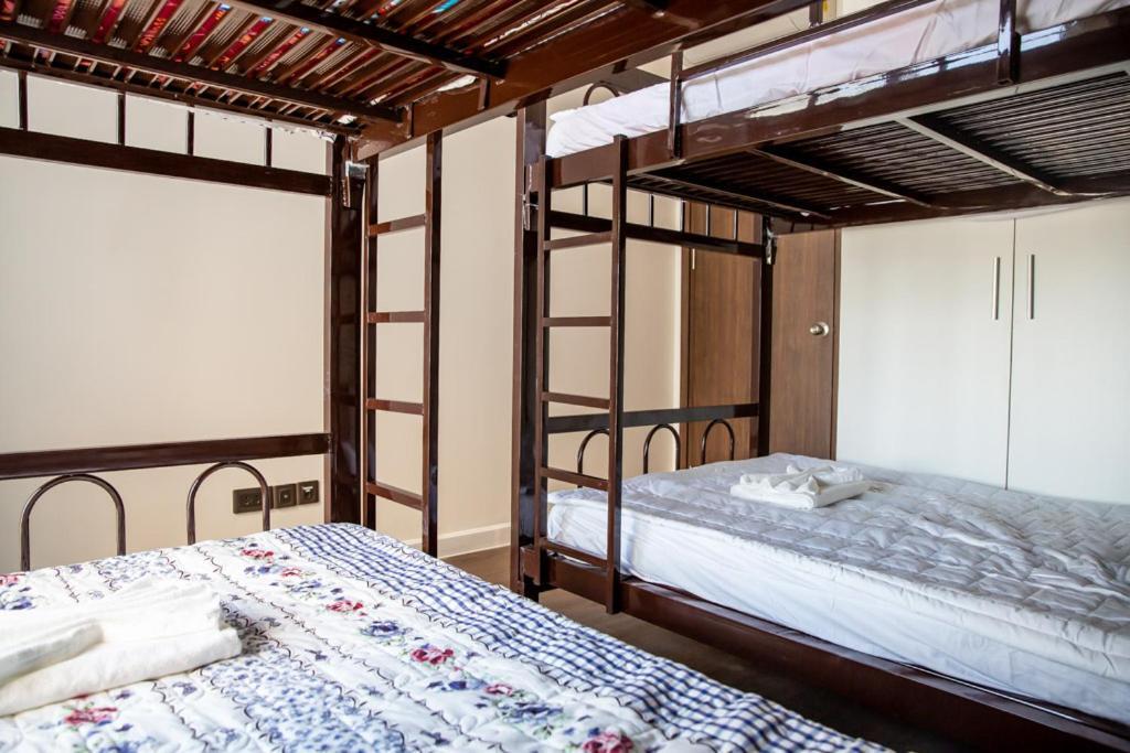 Gold Bee Dormitary Service Apartment Ho Chi Minh City Exterior photo