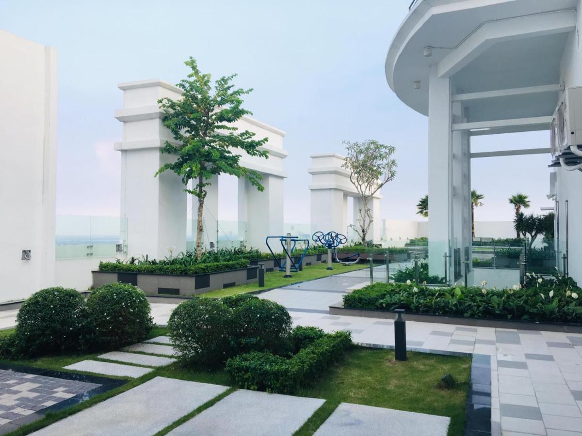 Gold Bee Dormitary Service Apartment Ho Chi Minh City Exterior photo